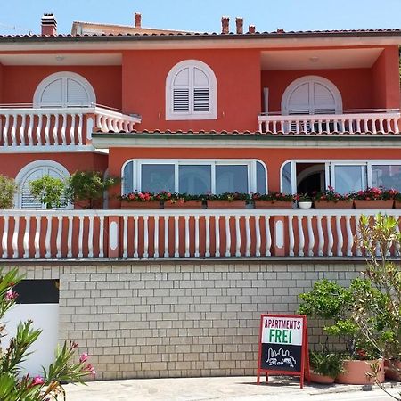 Vila "Mare" Banjol Exterior foto