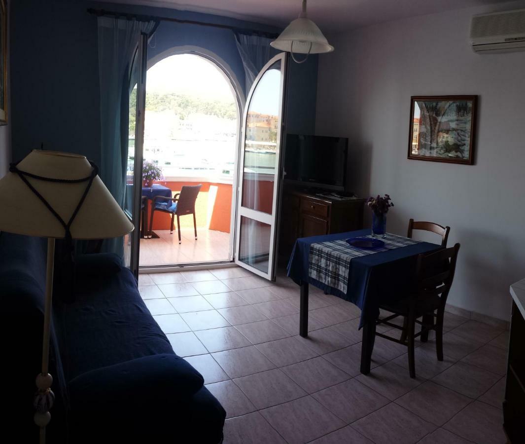 Vila "Mare" Banjol Exterior foto